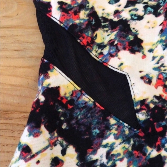 Material Girl Multi Color Floral Body Con Dress Exposed Back Zip NWT Size XS - Picture 9 of 15